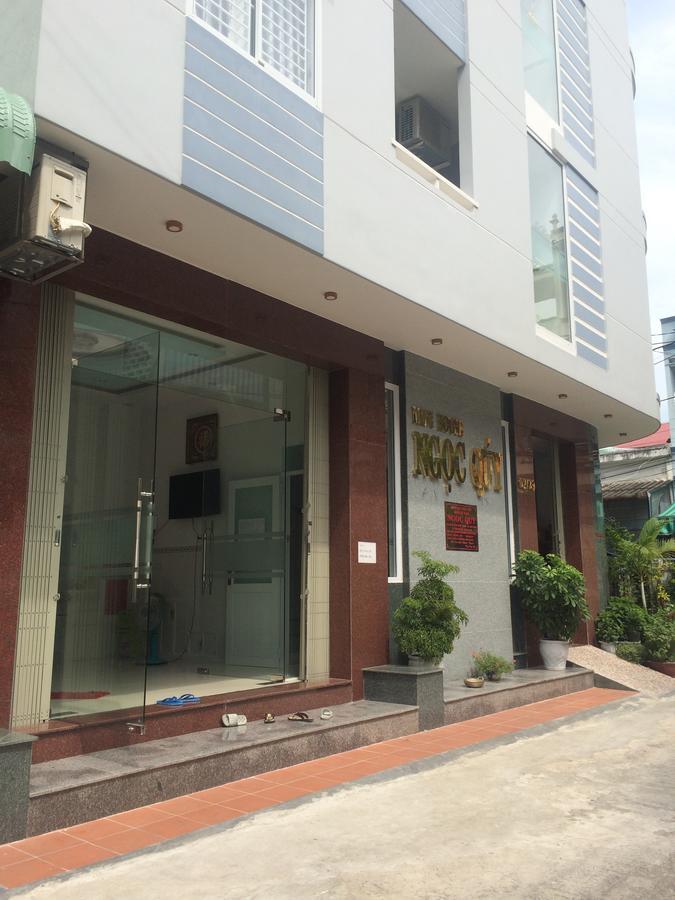 Ngoc Quy Mini House Hotel กวีเญิน ภายนอก รูปภาพ